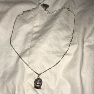 AERO Cupcake Necklace🎂💞